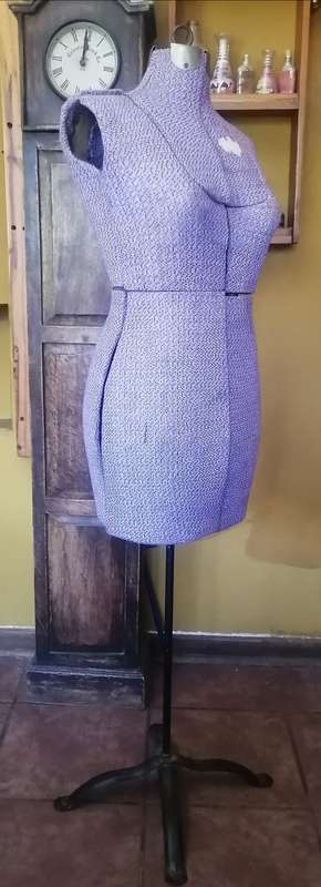 Vintage 1940`s Singer Mannequin Adjustable Dress Form M to L