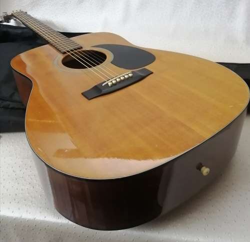Stylish Takamine G Series G330S Acoustic Guitar with bag (Very good Condition)