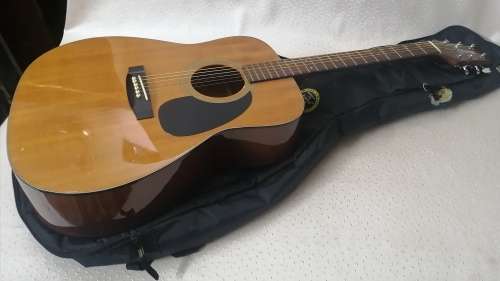 Stylish Takamine G Series G330S Acoustic Guitar with bag (Very good Condition)