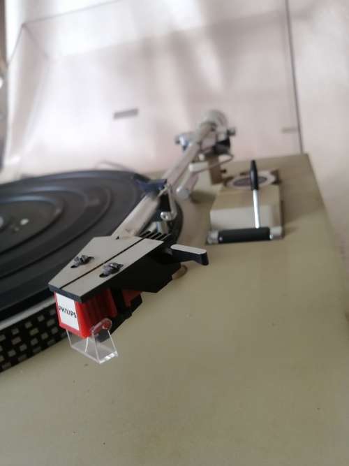High Quality Philips AF 294 Turntable Mechanically 100%