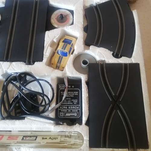 Vintage _Porsche vs Maserati Scalextric - Complete