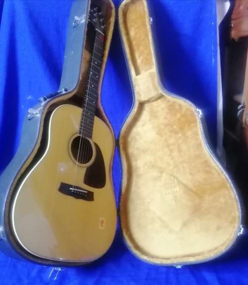 Exquisite!! Rare Hand Finished Vintage Aria OW 35 Acoustic Guitar In Leather bound Case 99% MINT