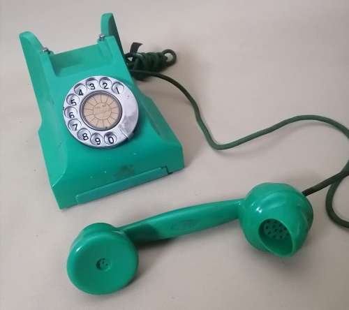 1930`s - 1950`s era Vintage Green Siemens Rotary Dial Bakelite Telephone