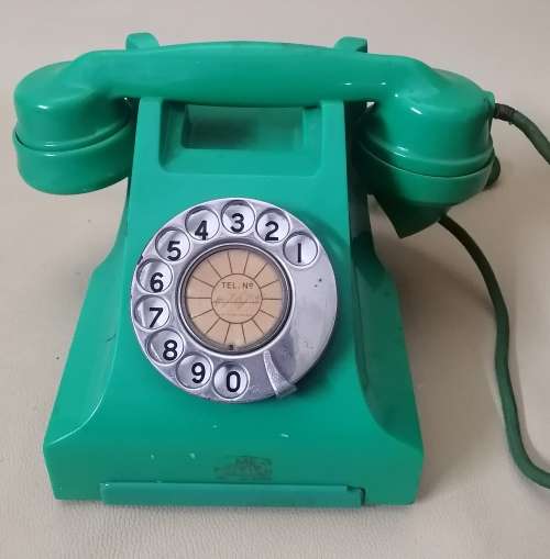 1930`s - 1950`s era Vintage Green Siemens Rotary Dial Bakelite Telephone