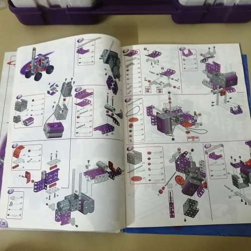Very Large Original Meccano Set Looks Complete Plus a Bag of Extra Pieces