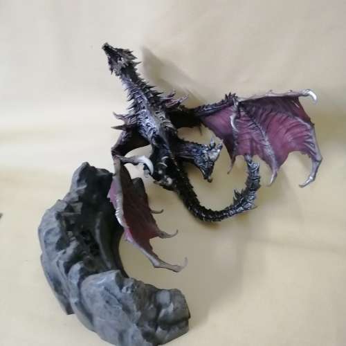 HUGE ELDER SCROLLS SKYRIM COLLECTORS ALDUIN DRAGON STATUE