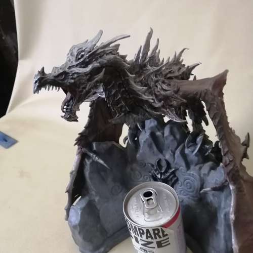 HUGE ELDER SCROLLS SKYRIM COLLECTORS ALDUIN DRAGON STATUE