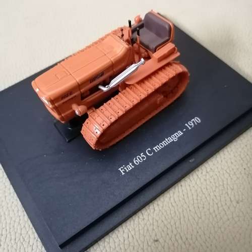 Highly Detailed Die Cast Metal 1970 Fiat 605 C montagna Tractor!!!