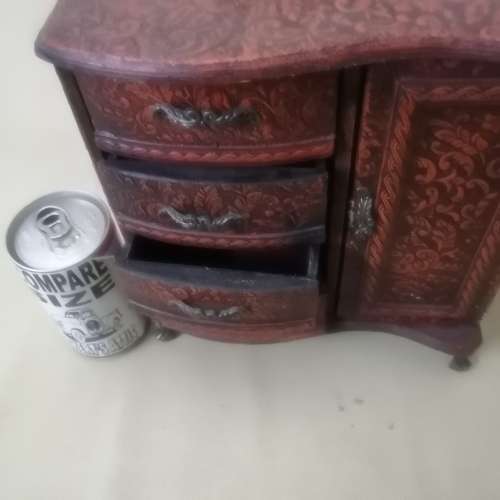 Beautiful Jewelry/Trinket box
