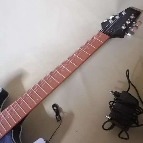 Coke Collectors!! An awesome Coca-Cola CD/ Radio guitar 1 of 2