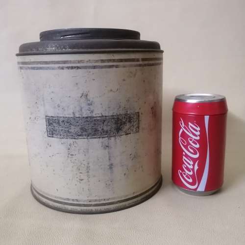 Highly Collectable!! Very Large Vintage Five Roses Tea Tin