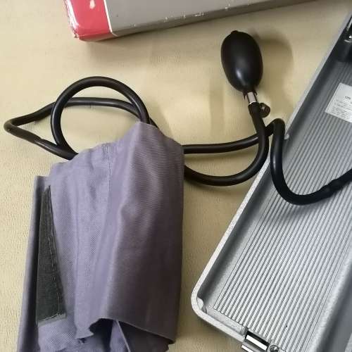 Professional Yamasu Mercurial Sphygmomanometer No 600 (Like new in box)