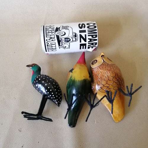 GROUP OF BEAUTIFUL HAND CARVED WOODEN BIRDS
