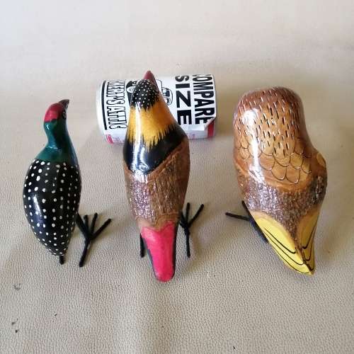 GROUP OF BEAUTIFUL HAND CARVED WOODEN BIRDS