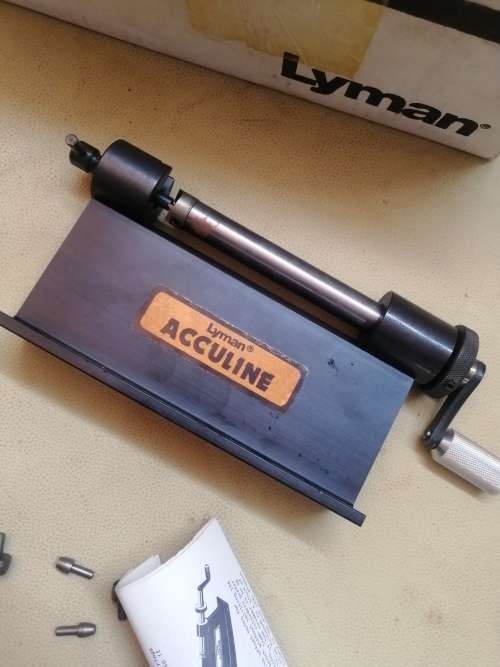 LYMAN ACCU TRIMMER AND ACCESSORIES (NEVER USED STILL NEW)