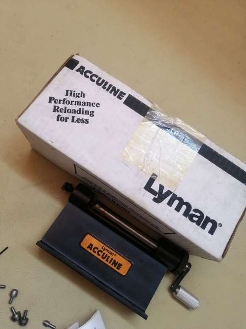 LYMAN ACCU TRIMMER AND ACCESSORIES (NEVER USED STILL NEW)