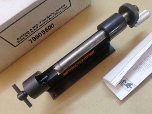 LYMAN ACCU TRIMMER AND ACCESSORIES (NEVER USED STILL NEW)