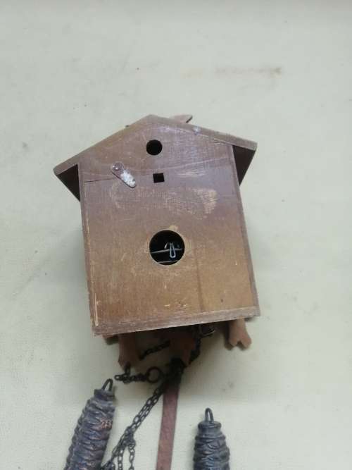 VINTAGE CUCKOO CLOCK 100 % COMPLETE (MINT CONDITION)