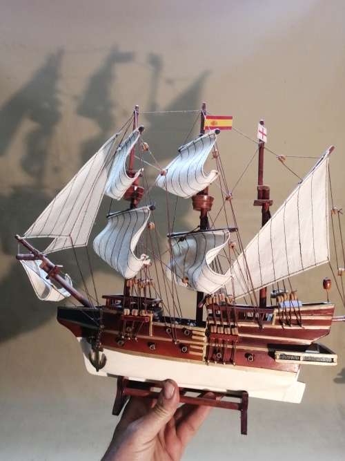 MAGNIFICENT SPANISH GALLEON SHIP WOODEN MODEL 420MM