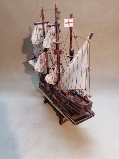 MAGNIFICENT SPANISH GALLEON SHIP WOODEN MODEL 420MM