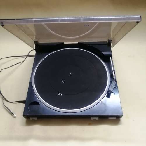 SANYO FULLY AUTOMATIC TURNTABLE TP W10