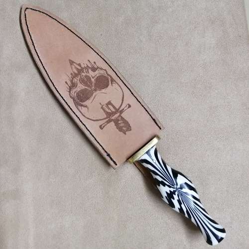 SPECTACULAR HAND FORGED DAGGER WITH LEATHER SHEATH
