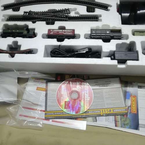 HORNBY RAILMASTER ELINK PC MODEL RAILWAY CONTROL SYSTEM AND TRAIN SET - COMPLETE LIKE NEW