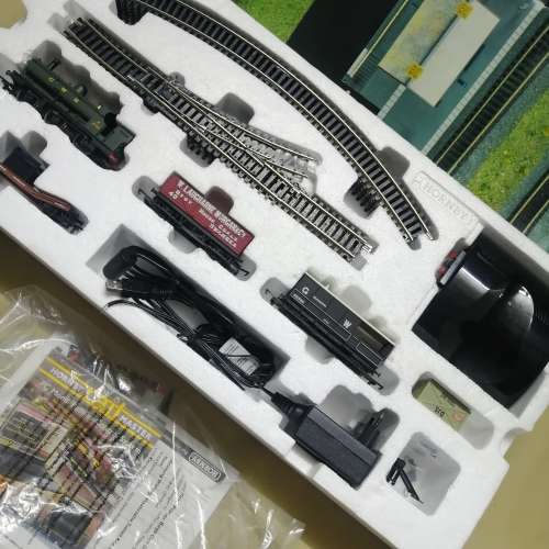 HORNBY RAILMASTER ELINK PC MODEL RAILWAY CONTROL SYSTEM AND TRAIN SET - COMPLETE LIKE NEW