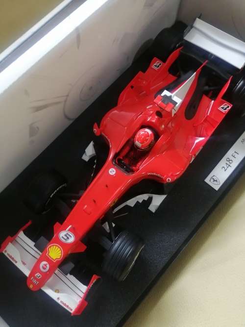 LIMITED EDITION MICHAEL SCHUMACHER FERRARI 248 F1 - HOT WHEELS DIECAST 1/18
