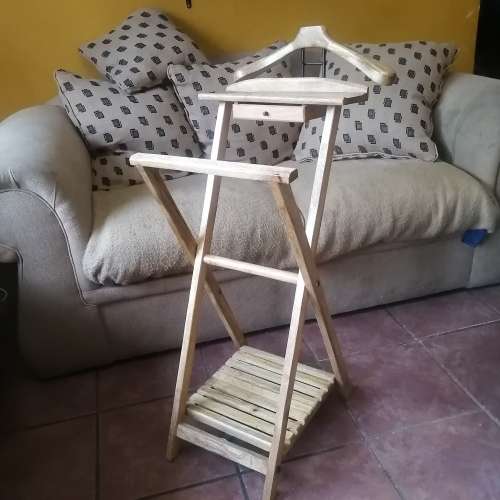 STUNNING SOLID OAK WOOD VINTAGE GENTLEMAN`S VALET STAND WITH A DRAWER