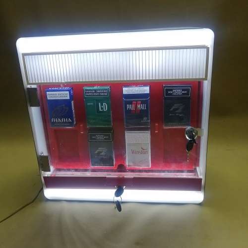 Lockable light box cigarette display case with all keys