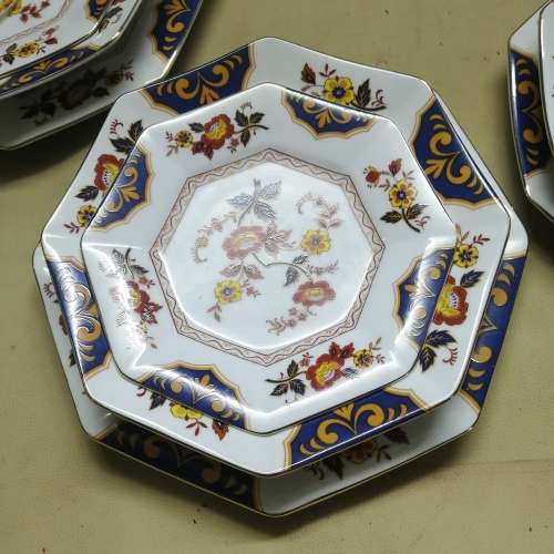 Exquisite!!! VINTAGE Mikasa Fine China `FAR EAST L6104 Octagonal 18 Piece Dinner Set