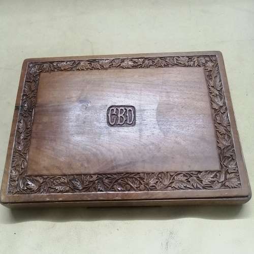 STUNNING HANDCRAFTED SOLID KIAAT CIGAR BOX