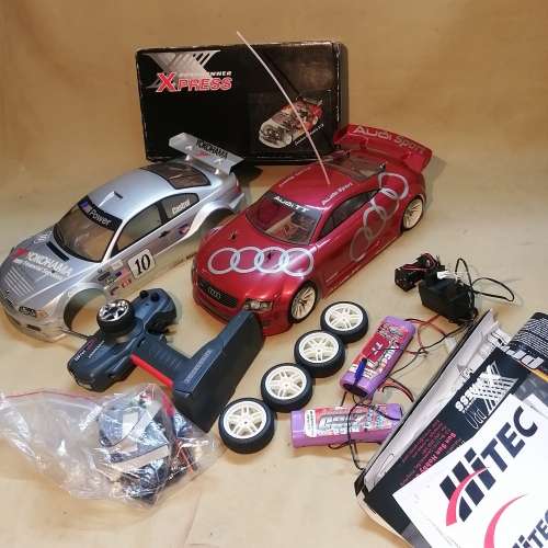 ROADRUNNER RC CAR WITH A HITEC AGGRESSOR RADIO AND EXTRAS