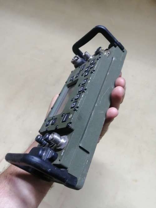 FRONT FACE OF A VINTAGE MILITARY RADIO