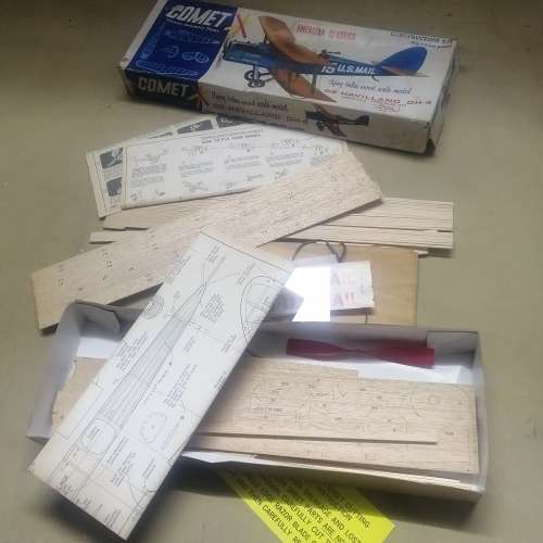 VINTAGE BALSA WOOD AIRPLANE CONSTRUCTION KIT