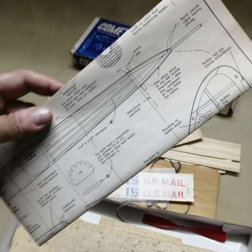 VINTAGE BALSA WOOD AIRPLANE CONSTRUCTION KIT