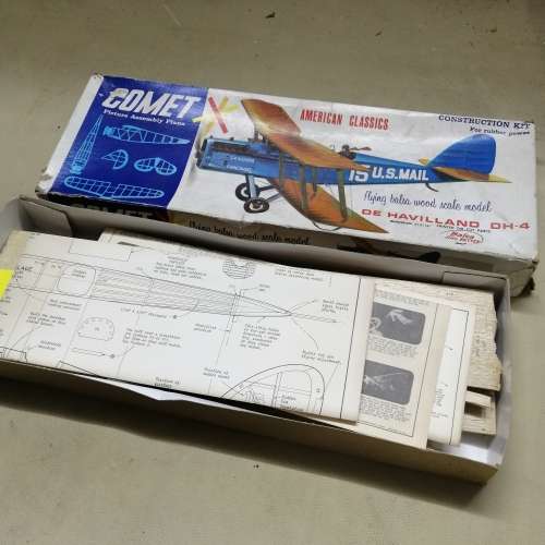 VINTAGE BALSA WOOD AIRPLANE CONSTRUCTION KIT