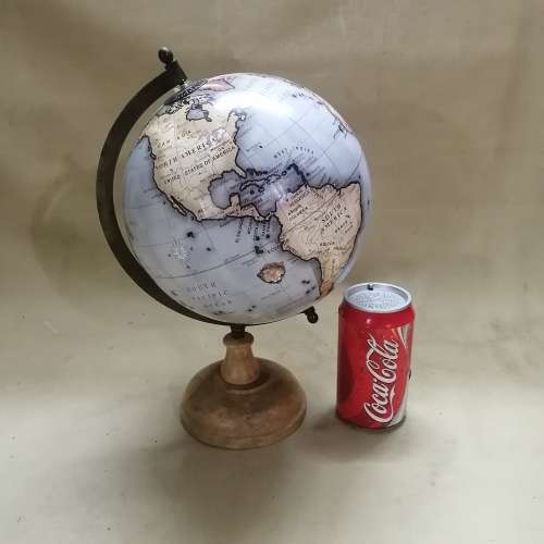 BEAUTIFUL WORLD GLOBE ON WOODEN BASE