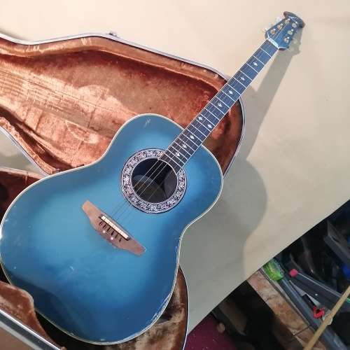 EXQUISITE OVATION 6 STRING-ACOUSTIC STERIO ELECTRIC GUITAR WITH CASE