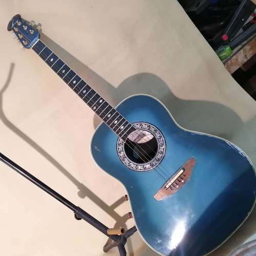EXQUISITE OVATION 6 STRING-ACOUSTIC STERIO ELECTRIC GUITAR WITH CASE
