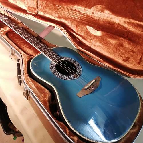 EXQUISITE OVATION 6 STRING-ACOUSTIC STERIO ELECTRIC GUITAR WITH CASE