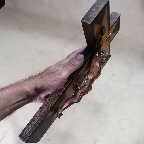BEAUTIFUL LARGE ANTIQUE BRASS AND WOOD CRUCIFIX
