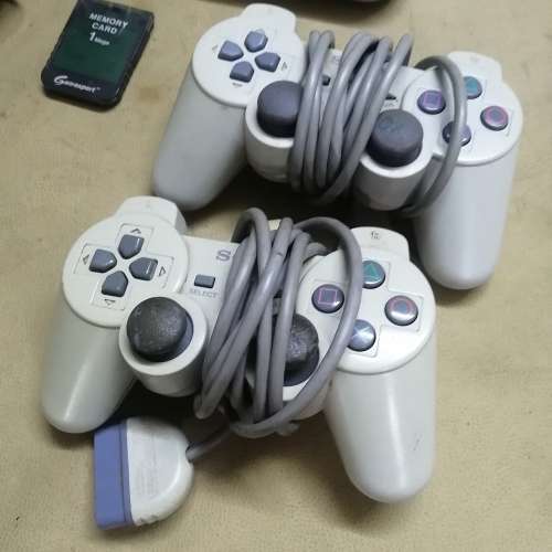 VINTAGE COMPLETE PLAYSTATION ONE BUNDLE - TESTED WORKING
