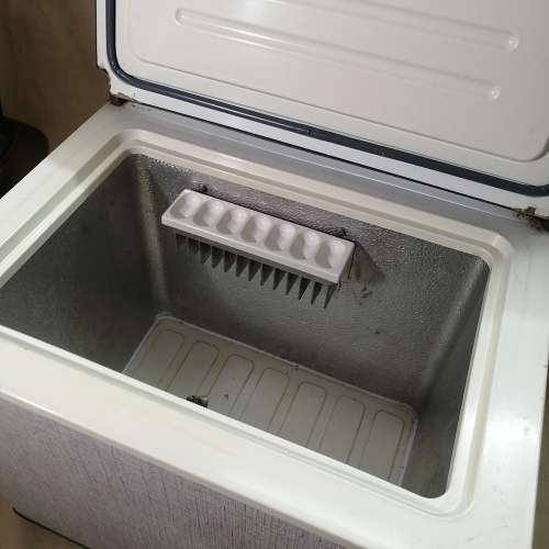 AMAZING ZERO CAMPING FRIDGE - ELECTRIC, GAS OR 12V - TESTED 100% WORKING