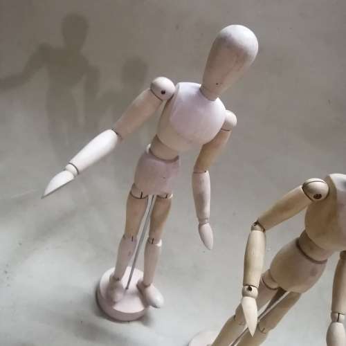 GROUP OF ARTICULATED ARTISTS WOODEN MANNEQUINS