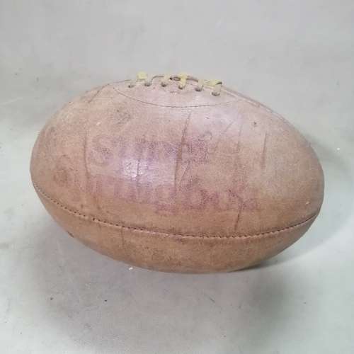 VERY OLD VINTAGE SUPER RUGBY LEATHER BALL