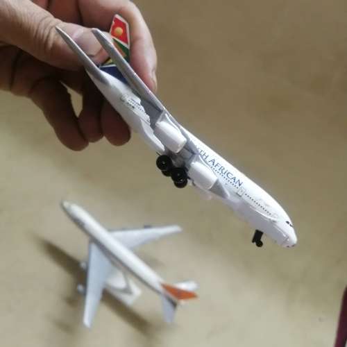 TWO HIGHLY COLLECTABLE SOUTH AFRICAN AIRWAYS MODELS - (THE OLD AND THE NEW)