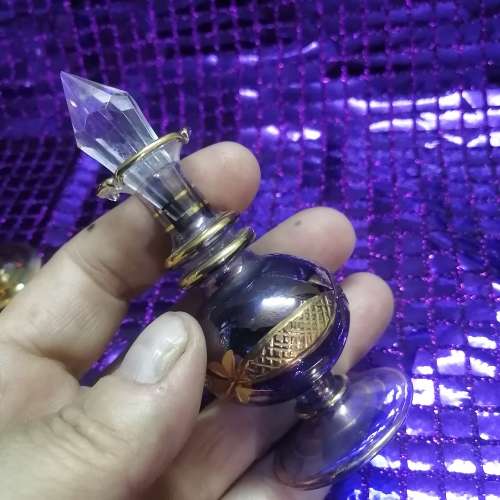 MAGNIFICENT CRYSTAL AND FROSTED GLASS PERFUME BOTTLES 1 OF 4