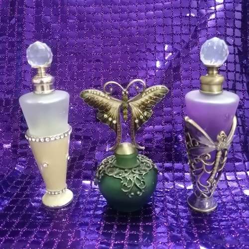 MAGNIFICENT CRYSTAL AND FROSTED GLASS PERFUME BOTTLES 3 OF 4